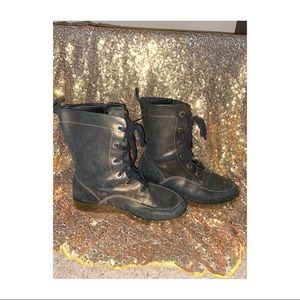 Combat goldish suede boots
